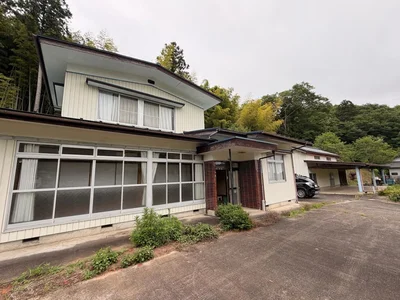exterior exterior