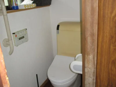 toilet