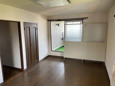 western-style room(s)