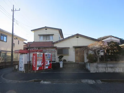 Photo 2 Photo 2