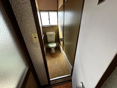 toilet