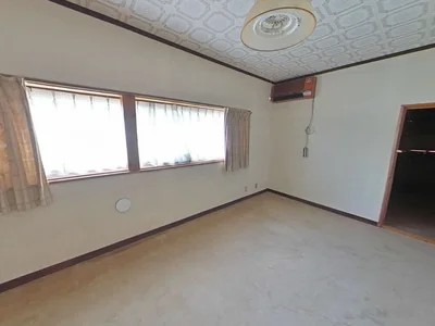 western-style room(s)