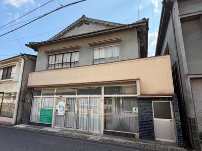 Photo 1 Photo 1