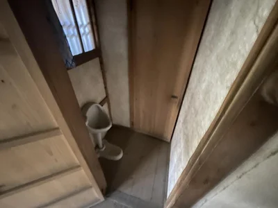 toilet toilet