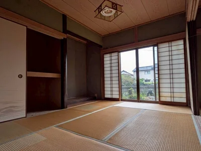 japanese-style room(s)