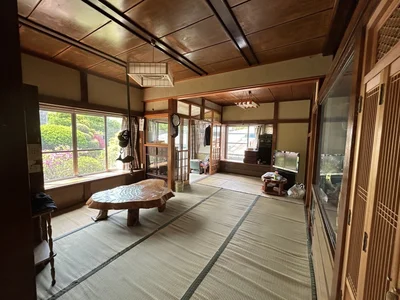 居間