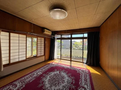western-style room(s)