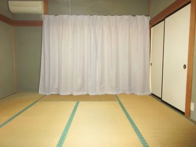 japanese-style room(s)