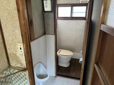 toilet toilet
