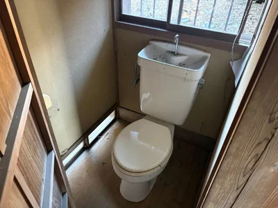 toilet