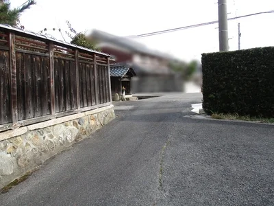 exterior (including front road)