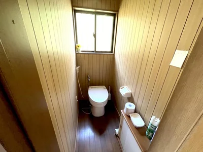 toilet