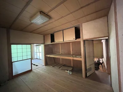 japanese-style room(s)