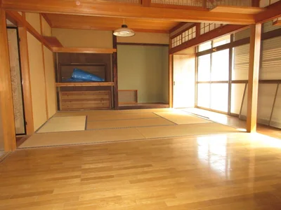 japanese-style room(s)