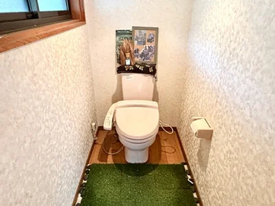 toilet