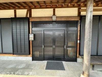 entrance entrance