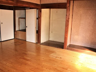 western-style room(s)