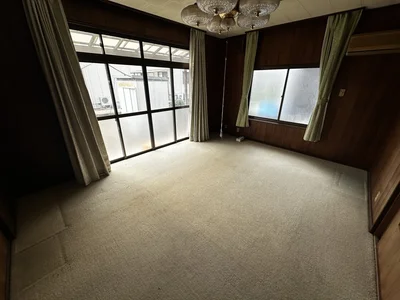western-style room(s)