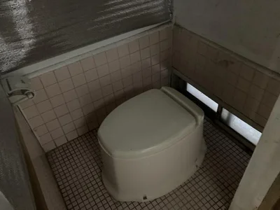 toilet