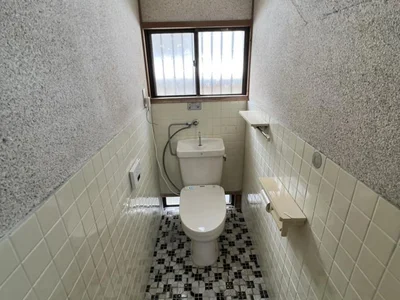 toilet toilet