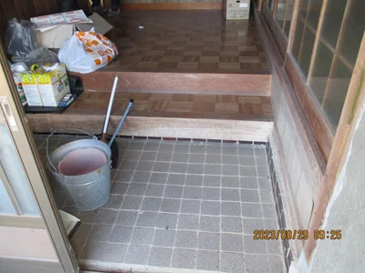 entrance entrance