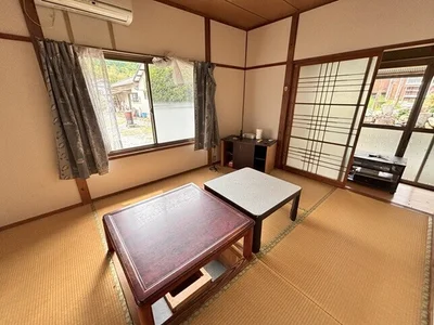japanese-style room(s)