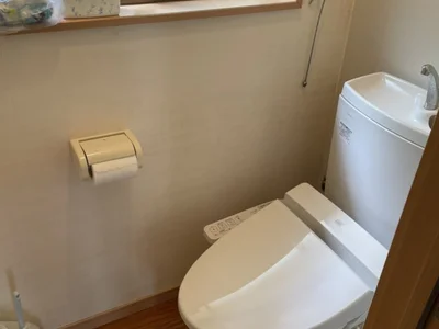 toilet