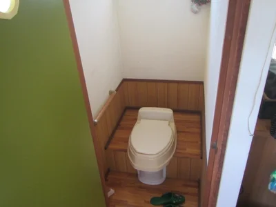 toilet