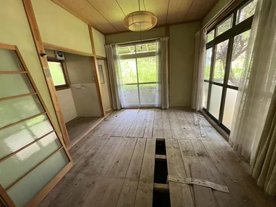japanese-style room(s)