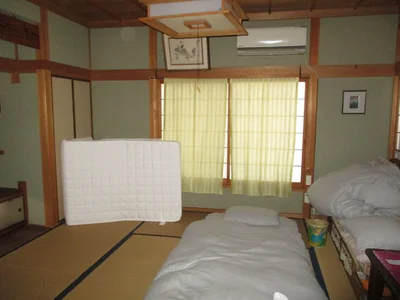 japanese-style room(s)