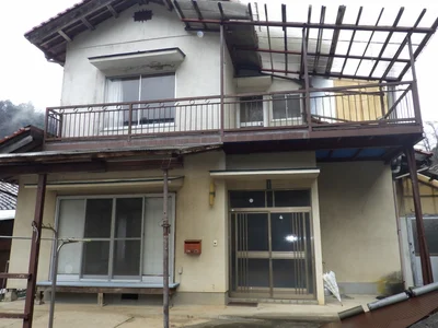 exterior exterior