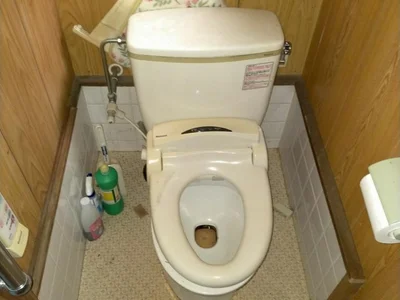 toilet