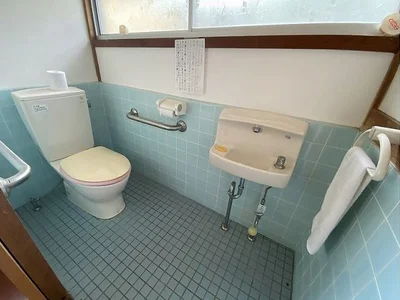 toilet