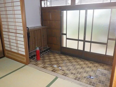 Photo 2 Photo 2