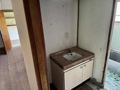 washroom washroom