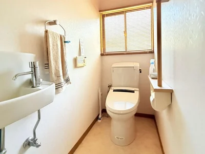 toilet