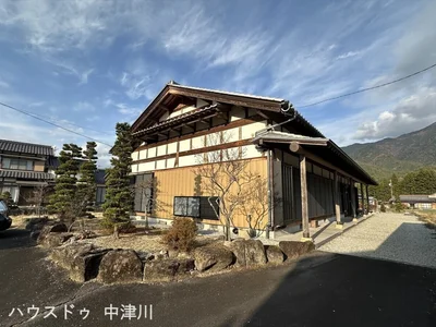 Photo 2 Photo 2