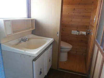 toilet
