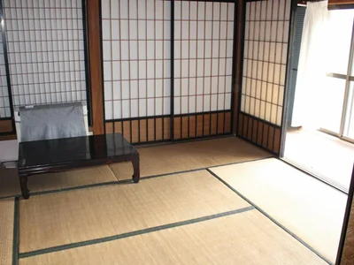居間