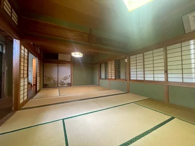 japanese-style room(s)