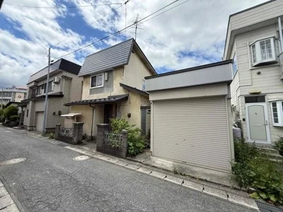 exterior (including front road)