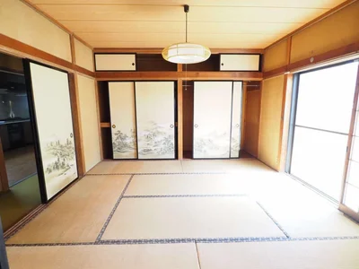 japanese-style room(s)