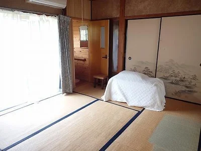 japanese-style room(s)