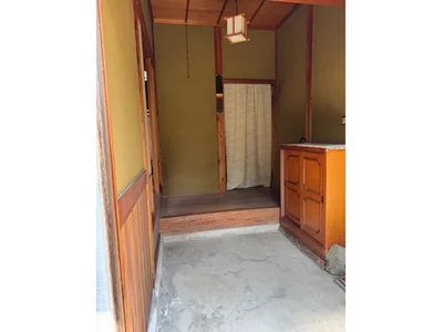 entrance entrance