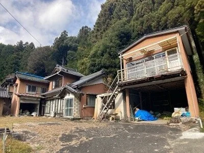 Photo 1 Photo 1