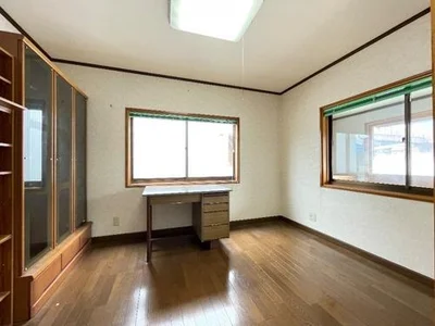 western-style room(s)