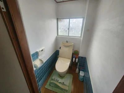 toilet