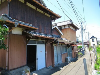 Photo 1 Photo 1