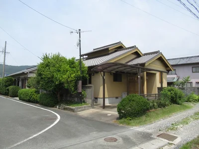 Photo 1 Photo 1