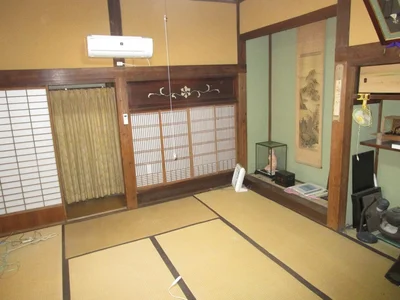 japanese-style room(s)